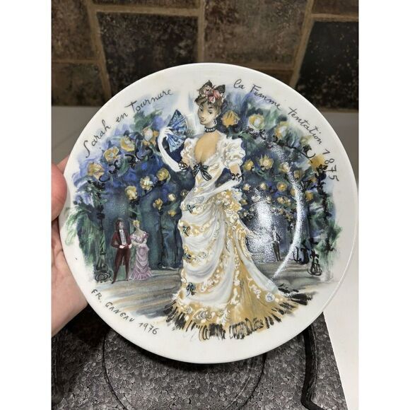 Henri D’ Arceau L & Fils Limoges France “Sarah En Tournure” Collector Plate 1976 - Picture 1 of 7